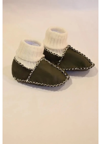 Bebek Yeşil Beyaz Çoraplı Kuzu Derisi Patik Yeşil