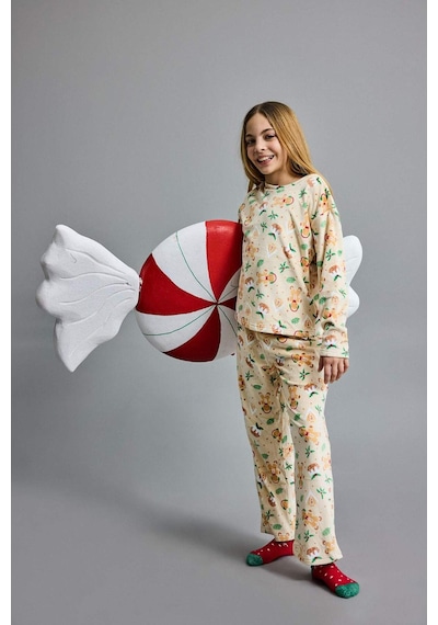 Defacto Kız Çocuk Yılbaşı Temalı Pijama Takımı Kadife Uzun Kollu Üst Uzun Alt F1210a825aubg358 Bej-bg358