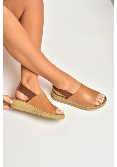 Fox Shoes Y555541303 Taba Hakiki Deri Alçak Tabanlı Kadın Sandalet