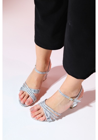 Luvishoes Lota Gümüş Desenli Kadın Kalın Topuklu Abiye Ayakkabı
