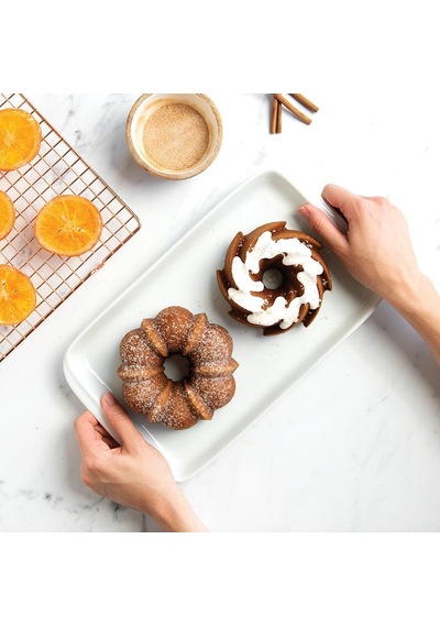 Nordic Ware Klasik Bundt Düet, 5 Bardak, Altın Çok renkli