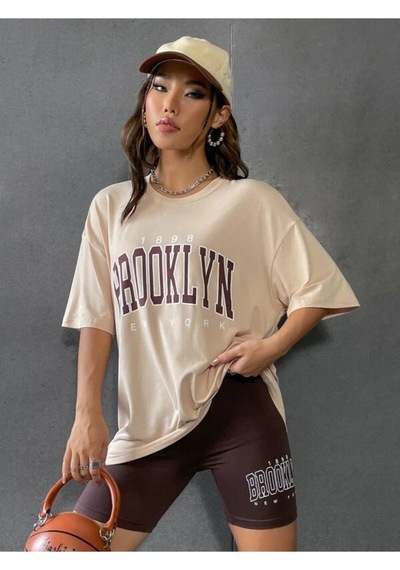 Flood Of Style Kadın Kahverengi Baskılı 1898 Brooklyn New York Bej Oversize Bisiklet Yaka T-shirt
