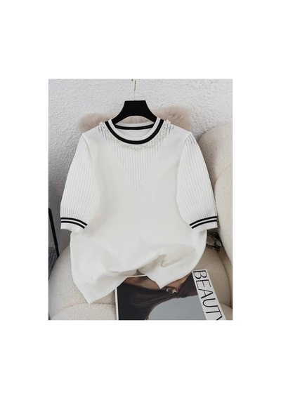 De Pose Kadın Ekru Yaka İnci Işlemeli Siyah Beyaz Basic Kadın Triko T-shirt De Pose Kadın Ekru Yaka İnci Işlemeli Siyah Beyaz Basic Kadın Triko T-shirt