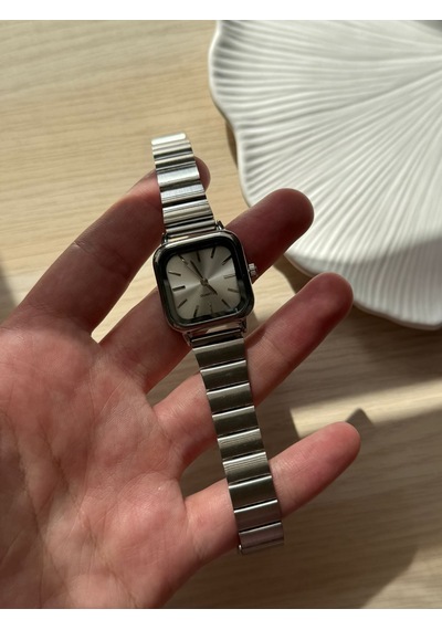 Retro Minimal Metal Kordon Vintage Kadın Kol Saati Altın