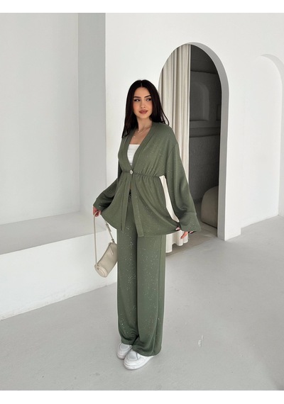 Kadın Simli Uzun Kol Modal Kumaş Kimono Pantolon İkili Takım Şık Ve Rahat Kadın Takım Yeşil Kadın Simli Uzun Kol Modal Kumaş Kimono Pantolon İkili Takım Şık Ve Rahat Kadın Takım Yeşil