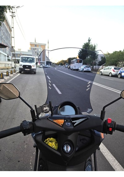 Motocam Küba Newcity 50 Ön Cam 2023-2026 Model 75cm Füme Renkli 4mm Uzun