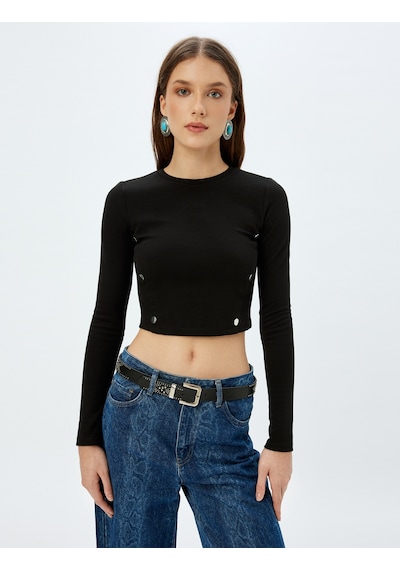 Koton Koton X Zeynep Bastık - Crop Tişört Uzun Kollu Yuvarlak Yaka Düğme Detaylı Siyah 5wak80023pk Siyah Koton Koton X Zeynep Bastık - Crop Tişört Uzun Kollu Yuvarlak Yaka Düğme Detaylı Siyah 5wak80023pk Siyah