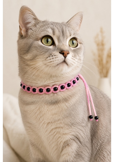 El Örgüsü Kedi Boyun Aksesuarı Pembe Siyah Boncuklu El Yapımı Kedi Tasması Dekoratif Örgü Yaka