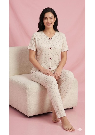 Sleeproom Yazlık Ekru Mürdüm Çiçek Desenli Kısa Kol Penye %100 Pamuk Pijama Takım Ekru Mürdüm Çıtır Çiçek