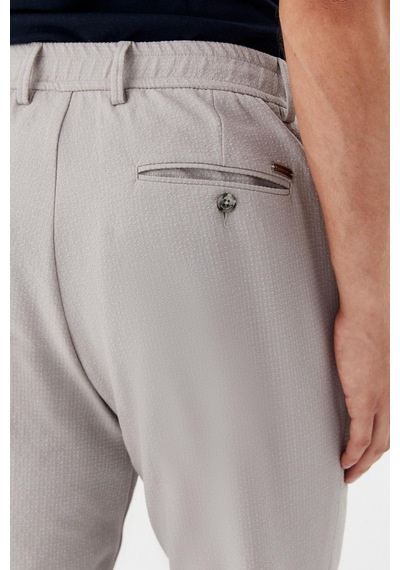 Sabri Özel Erkek Gri Normal Kesim Regular Fit Viskon Örme Yan Cep Lastikli Bel Klasik Paça Jogger Pantolon Sabri Özel Erkek Gri Normal Kesim Regular Fit Viskon Örme Yan Cep Lastikli Bel Klasik Paça Jogger Pantolon