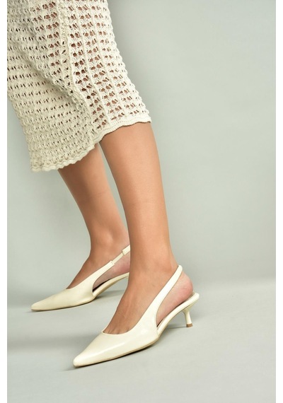 Fox Shoes U518439809 Bej Alçak Topuklu Kadın Ayakkabı Bej