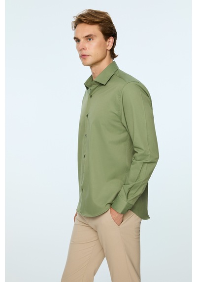 Morven Erkek Yeşil Trend Düz Dynamic Fit Sert Yaka Gömlek 26mc004069700 Yeşil