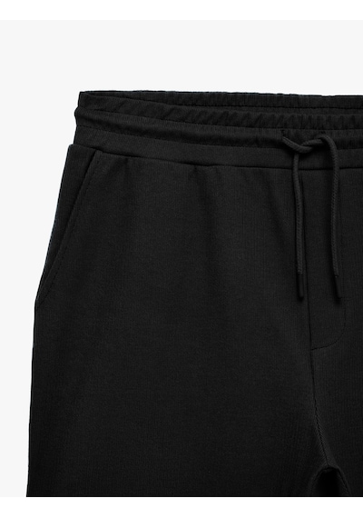 Koton Pamuklu Cepli Dokulu Bermuda Beli Bağcıklı Şort Siyah 6sam40069mk