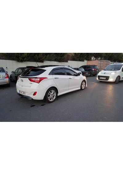 Hyundai i30 Yan Marşpiyel