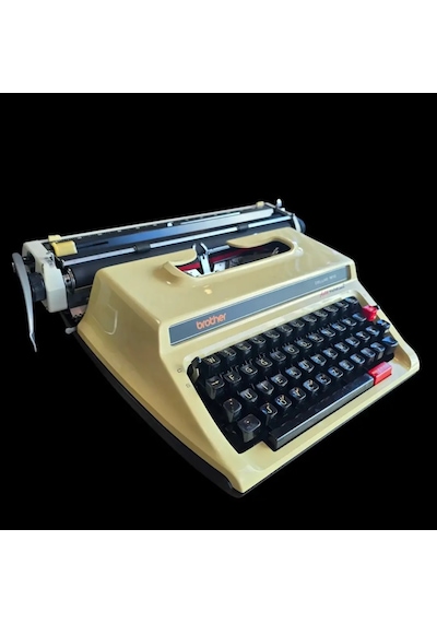 Brother Daktilo 1 Yıl Garantili 1978 Model Yanında 6 Parça Bakım Ürünü