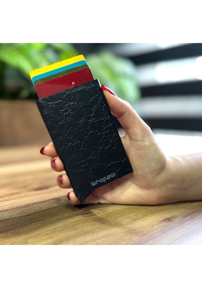 Wrapsol Rfid Korumalı Alüminyum Otomatik Mekanizmalı Kredi Kartlık Desenli Prizma Gri Kabartmalı Siyah Deri Kabartmalı Siyah Deri Siyah