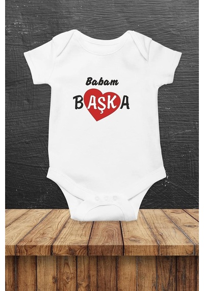 Hediyenza Babam Başka Özel Tasarım Bebek Zıbın Pamuklu Çıtçıtlı Body Beyaz