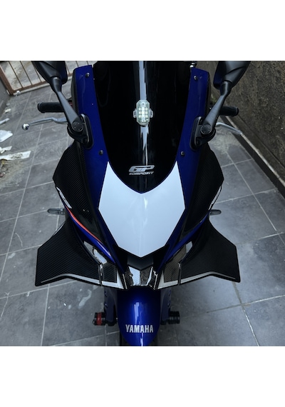 Yamaha Yzf-r25 Ön Kafa Beyaz Sticker Etiket Modeli Üçgen Yarış Desen 1 Adet