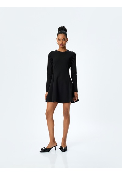 Koton Krep Kumaş Bisiklet Yaka Uzun Kollu Slim Fit Çan Etek Mini Elbise Siyah 5wak80386ek Siyah Koton Krep Kumaş Bisiklet Yaka Uzun Kollu Slim Fit Çan Etek Mini Elbise Siyah 5wak80386ek Siyah