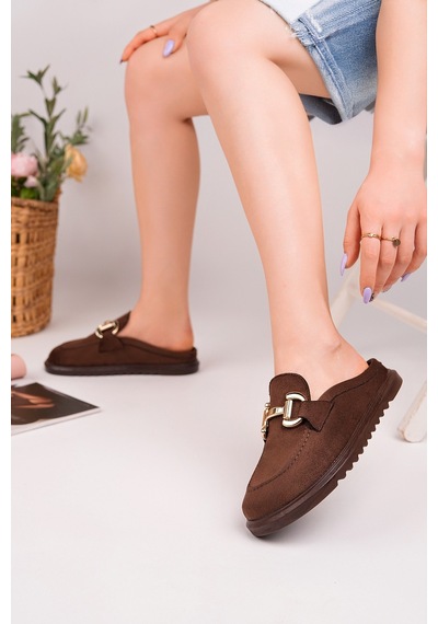 Muggo Carleen Süet Deri Gold Tokalı Günlük Rahat Önü Kapalı Kadın Loafer Terlik Kahverengi Muggo Carleen Süet Deri Gold Tokalı Günlük Rahat Önü Kapalı Kadın Loafer Terlik Kahverengi