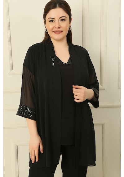 By Saygı V Yaka Pullu Kolsuz Bluz Bronşlu Kol Uçları Pullu Şifon Ceket Büyük Beden 2'li Takım Siyah By Saygı V Yaka Pullu Kolsuz Bluz Bronşlu Kol Uçları Pullu Şifon Ceket Büyük Beden 2'li Takım Siyah