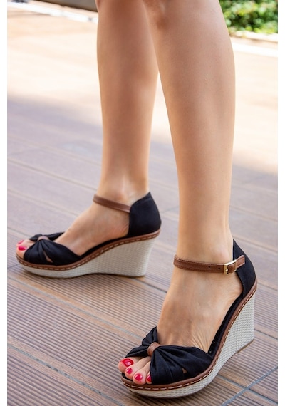 Fox Shoes Siyah Kadın Dolgu Topuklu Ayakkabı 9674040505