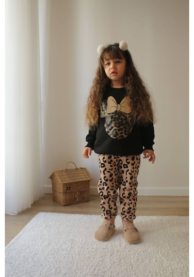 Lolliboomkids Kız Çocuk Siyaj Üzeri Leopar Baskılı Mickey Şardonlu Yumuşacık Kışlık Alt Üst Takım Siyah Lolliboomkids Kız Çocuk Siyaj Üzeri Leopar Baskılı Mickey Şardonlu Yumuşacık Kışlık Alt Üst Takım Siyah