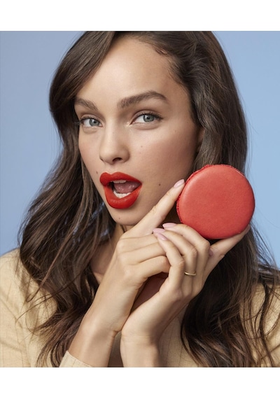 L'Oreal Paris Les Macarons Likit Mat Ruj 830 Blackcurrant Crush