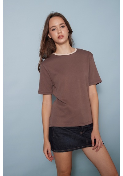 Pamuklu Kısa Kollu Kontrast Bisiklet Yaka T-shirt Kahve