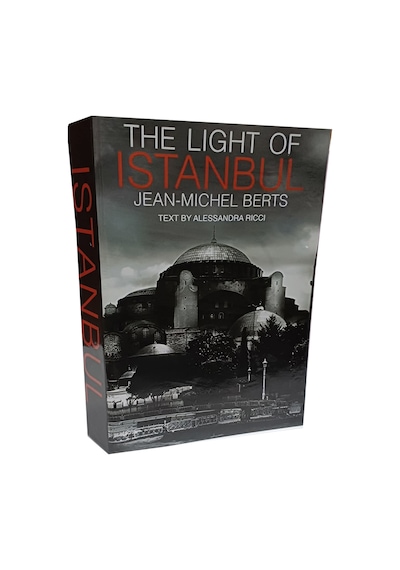 2025-718 İstanbul The Lıght