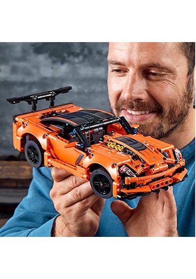 LEGO® Technic 42093 Chevrolet Corvette ZR1 579 Parça