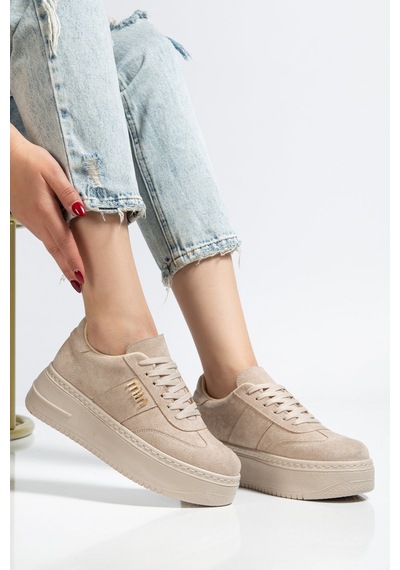 Bahrina Kadın Beyaz Cilt Kalın Taban Tokalı Sneaker Bej Süet