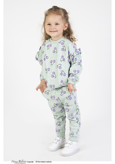 Harika Kids Kız Bebek&çocuk İki İplik Kumaş Kiraz Desenli Orta Kalınlıkta Örme Basic Oversize Alt Üst Eşofman Takımı 001