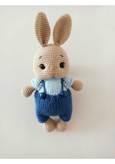 Amigurumi Tulumlu Tavsan Oyun Arkadasi