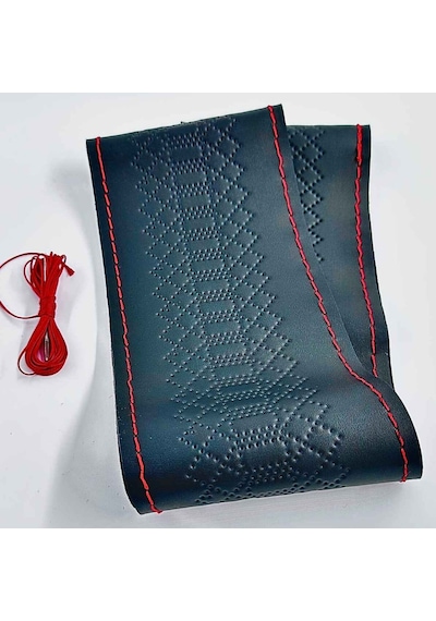 Dikmeli Baklava Desen Baskılı Siyah Direksiyon Kılıfı Kırmızı İp İğneli 37cm 38cm 39cm Çaptaki Standart Tüm Direksiyonlarla Uyumlu Dk-463