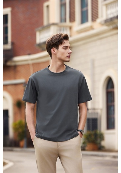 New Performance Premium Basic T-shirt %61,7 Pamuk %34,7 Polyester %3,6 Dut İpeği Demir Grisi