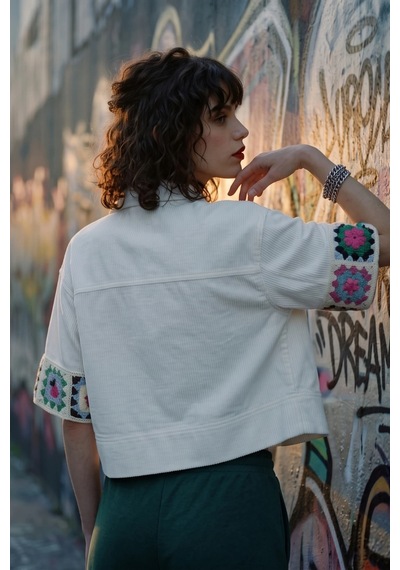 Rovebella Bianca Örgü Nakışlı Crop Gömlek Beyaz