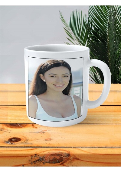 Christian Serratos Baskılı Kupa Bardak Kişiye Özel Desen 2 Çok Renkli