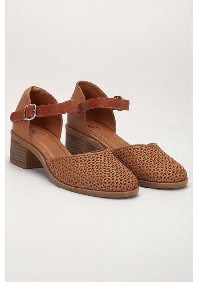 Analin Shoes Kadın Hakiki Deri Burnu Kapalı Delikli Sandalet Taba