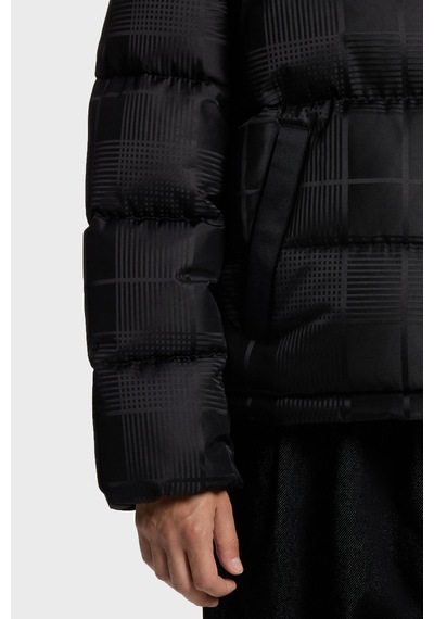 Hugo Kapitoneli Regular Fit Dik Yaka Şişme Mont Erkek Mont 50570791 001 Siyah