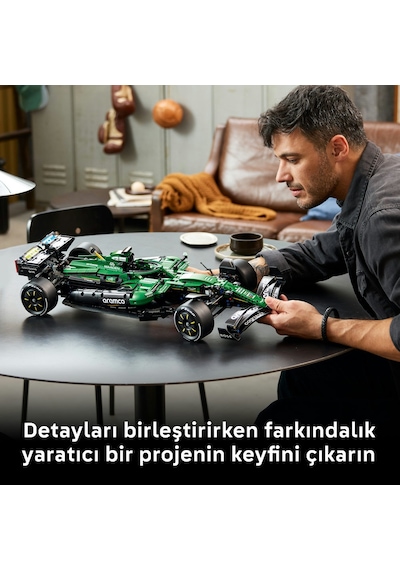 LEGO® Technic Aston Martin Aramco AMR25 F1® Araba 42240 - Yetişkinler için Diferansiyel İçeren Model Yapım Seti (1547 Parça)