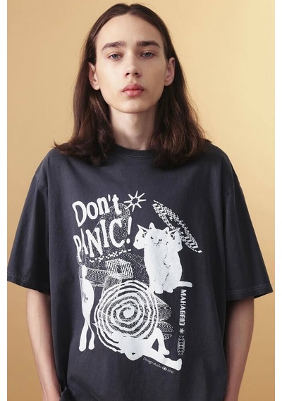 Don't Panic Unisex Y2k T-shirt 001