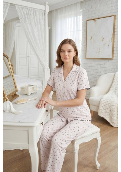 Cottonhill Beyaz Çiçek Desenli Pointel Gömlek Yaka Kadın Pijama Takımı