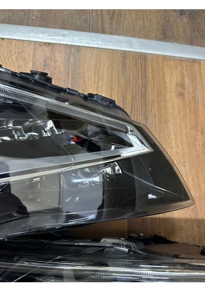 Seat Leon Ledli Beyinli Sağ Sol Far Lambası 2013-2016 5f1941007a