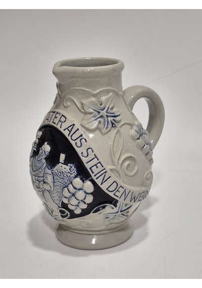 Vintage Kabartma Motifli Taş Seramik Şarap Sürahisi 15cm