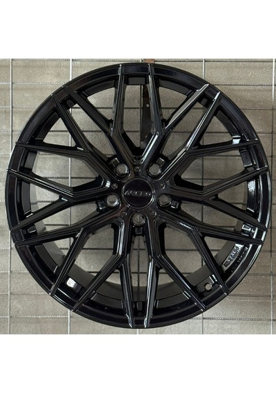 5 120 19 9.5 Et45 Ch72.6 Gloss Black Arceo Valencia