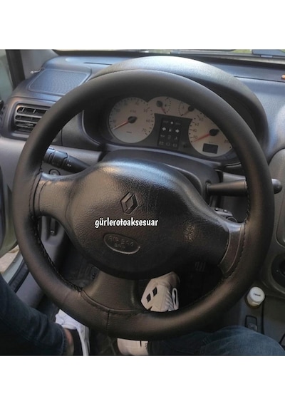 Renault Uyumlu Clio 2 Dikmeli Direksiyon Kılıfı Soft Siyah Deri Siyah Ipli 38 10cm Siyah