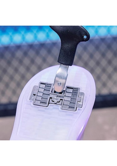 Erkek Çocuk Spor Ayakkabı Şarj Edilebilir Farklı Modlarda Led Işıklı Kapanabilir Tekerlekli Kırmızı