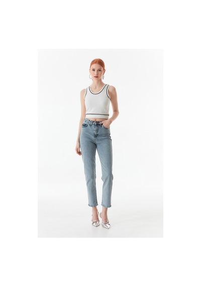 Fullamoda Şeritli Fitilli Altı Lastikli Crop Body- Beyaz 24YGB7220202739-Beyaz