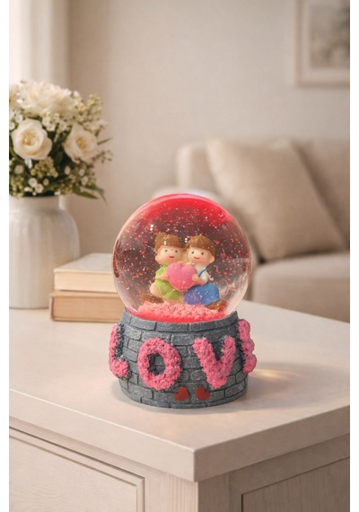 Sevgiliye Hediye Love Kalp Temalı Sevgililer Aşıklar Figürlü 9 Cm Işıklı Kar Küresi Dekoratif Hediye Çok Renkli